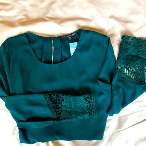 Emerald green blouse with lace detail sleeves